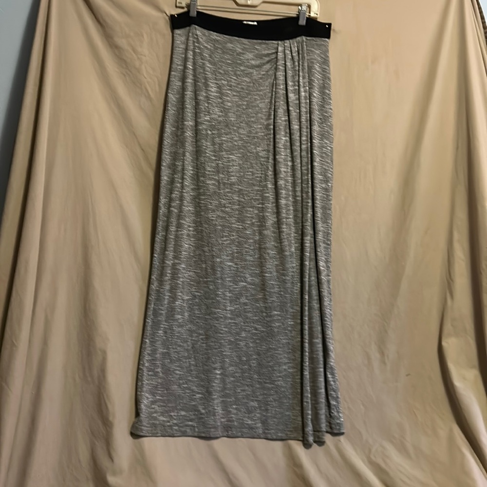 Lou &  Grey mock wrap skirt marked gray size medium